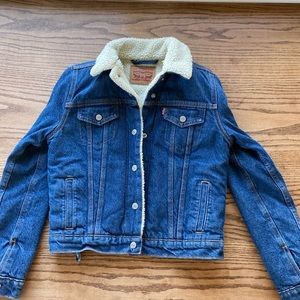 Levi’s 90s Sherpa Trucker Jacket
